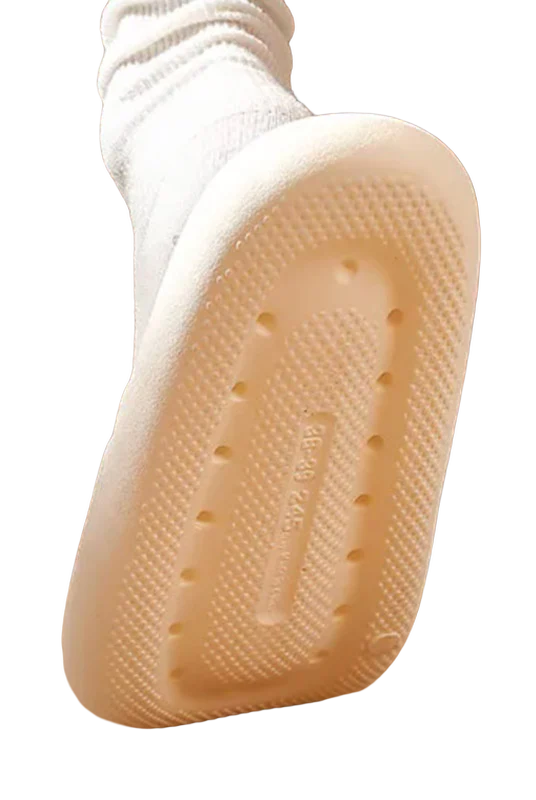 SoleSoothe-Pantoufle-orthopedique-confortable-contre-les-douleurs-de-la-voute-plantaire-10 SoleSoothe-Pantoufle-orthopedique-confortable-contre-les-douleurs-de-la-voute-plantaire-10